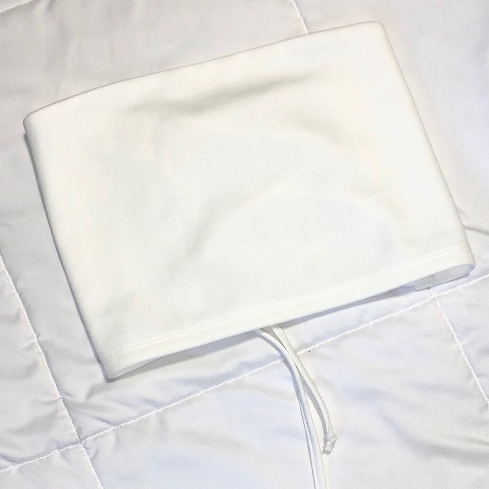 White lace up back tube top!🐚